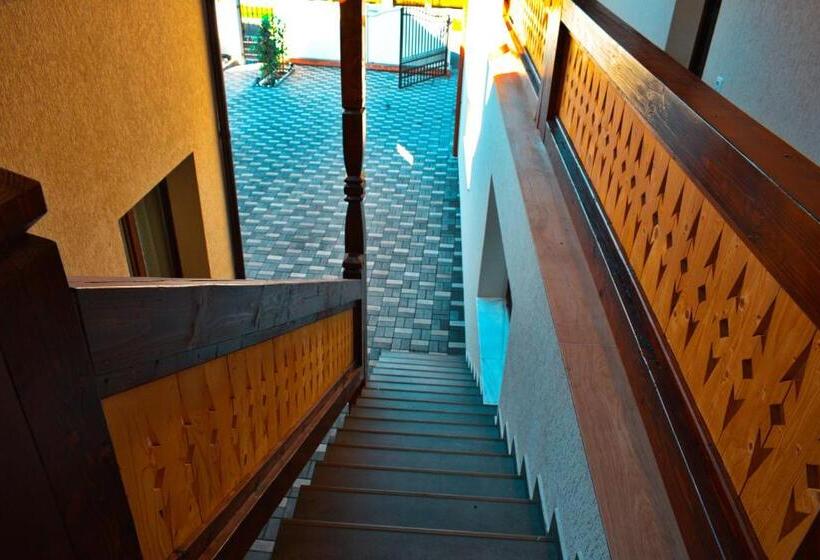 پانسیون Casia Guest House