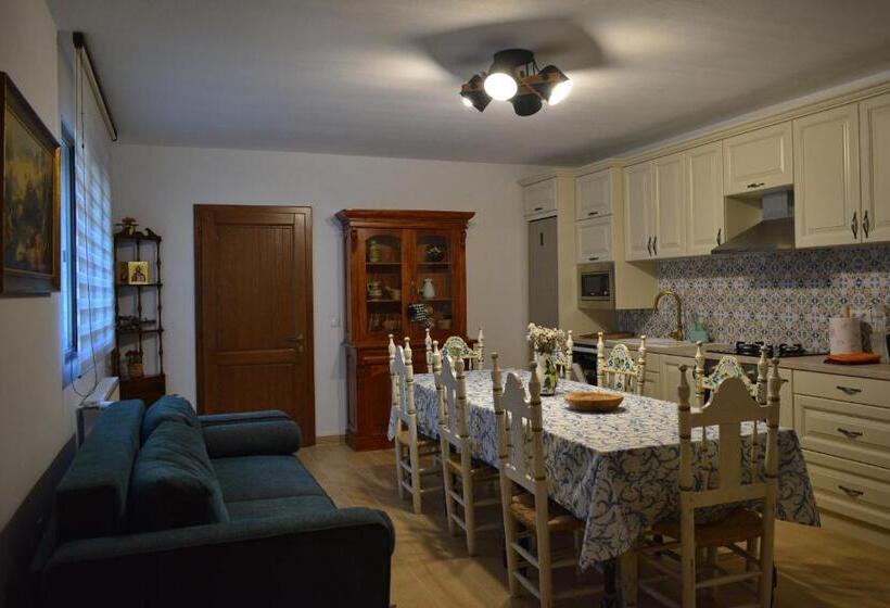 پانسیون Casia Guest House