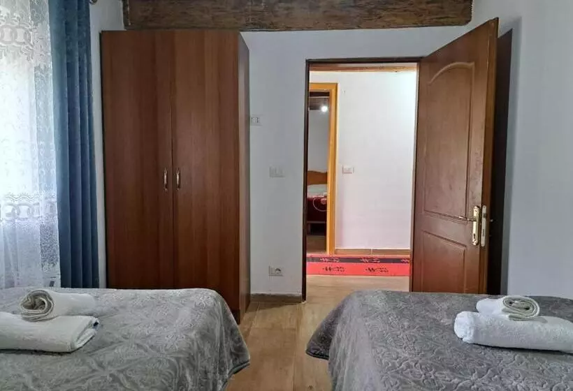 Majatalo Guesthouse Te Tata