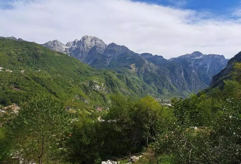 Majatalo Guesthouse Te Tata