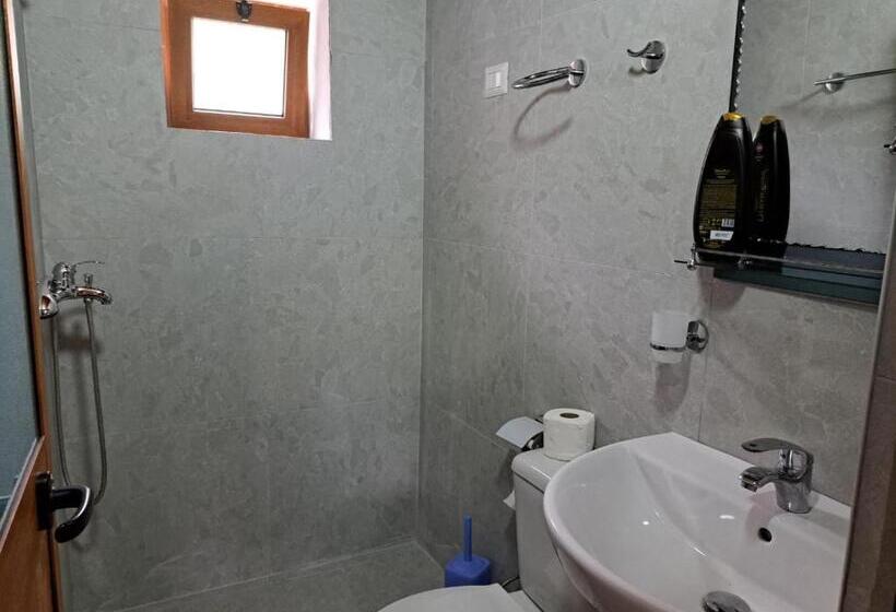 פנסיון Guesthouse Te Tata