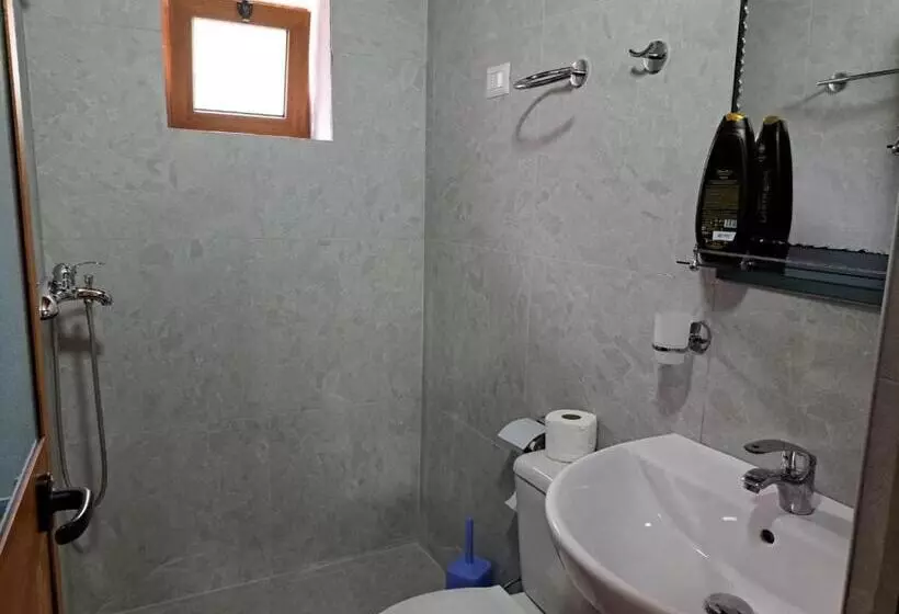 Majatalo Guesthouse Te Tata