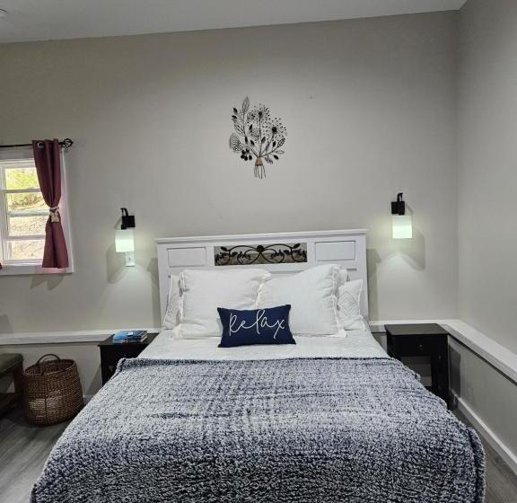 ペンション Toe River Retreat