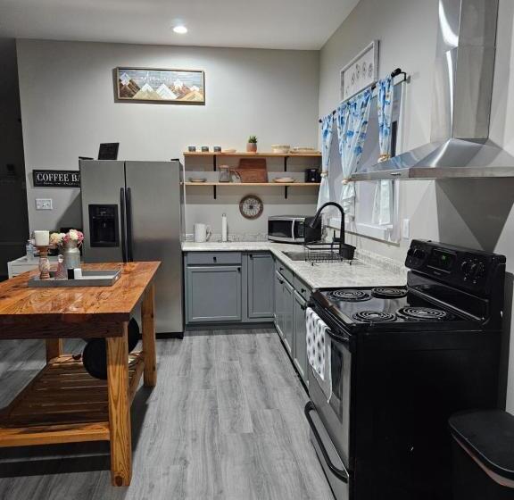 ペンション Toe River Retreat