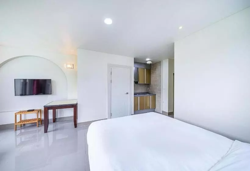 リゾートホテル Die Pause Pool Villa Pension