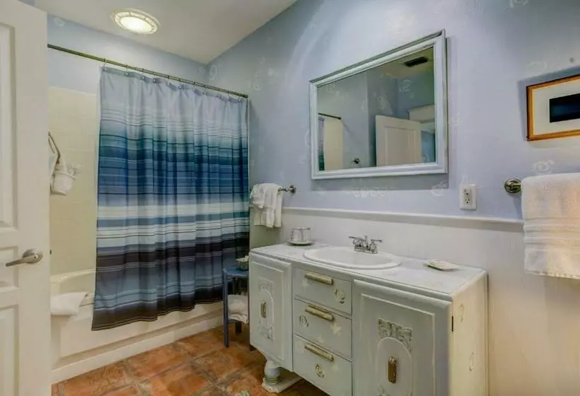 ホテル Anchor Inn Nsb Bed And Breakfast