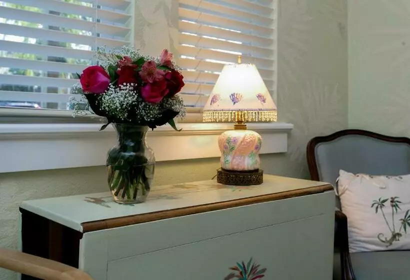 ホテル Anchor Inn Nsb Bed And Breakfast