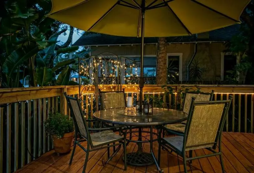 ホテル Anchor Inn Nsb Bed And Breakfast