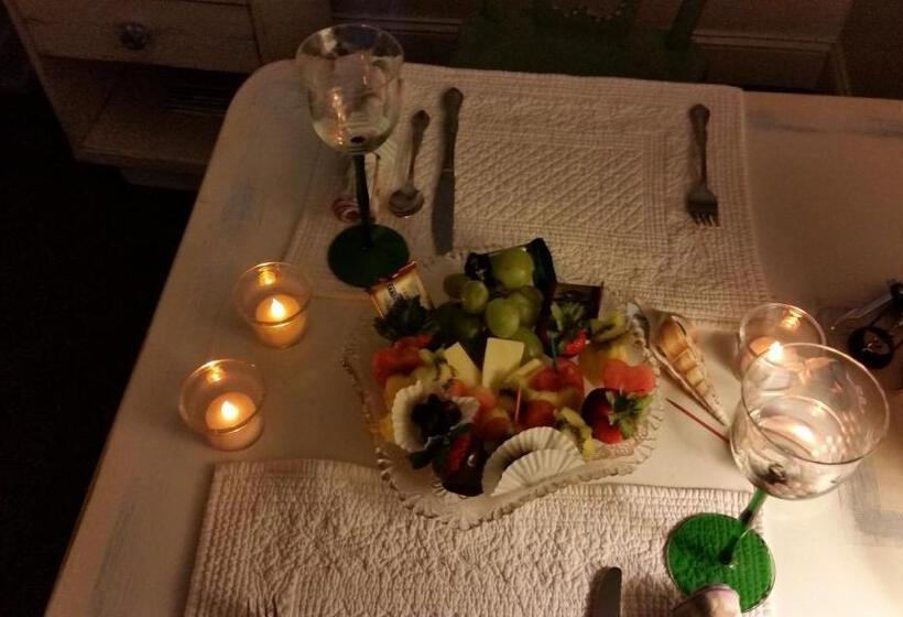 호텔 Anchor Inn Nsb Bed And Breakfast