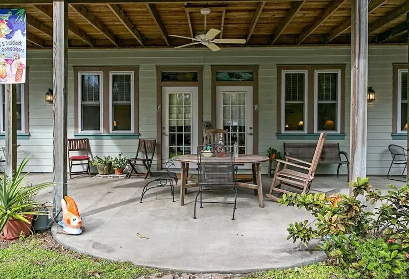 ホテル Anchor Inn Nsb Bed And Breakfast