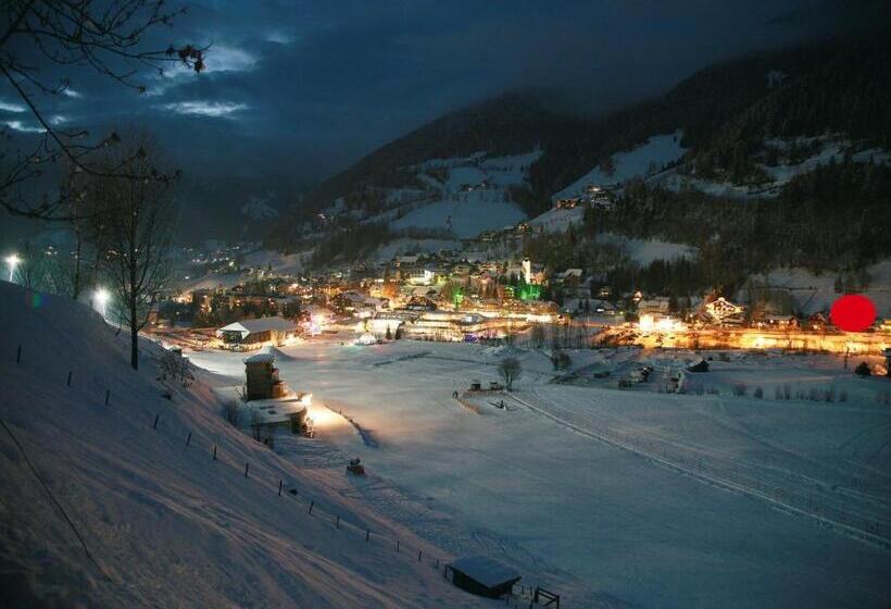 هتل Appartements Diana