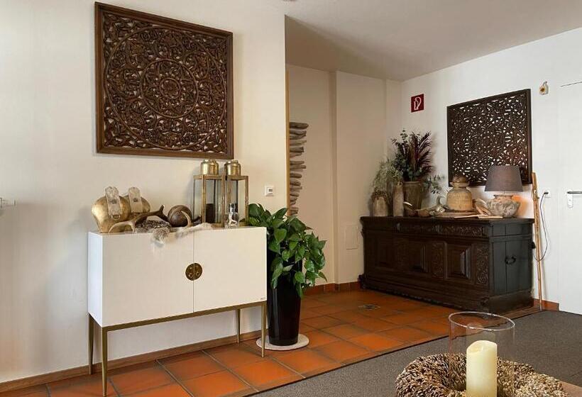 هتل Appartements Diana