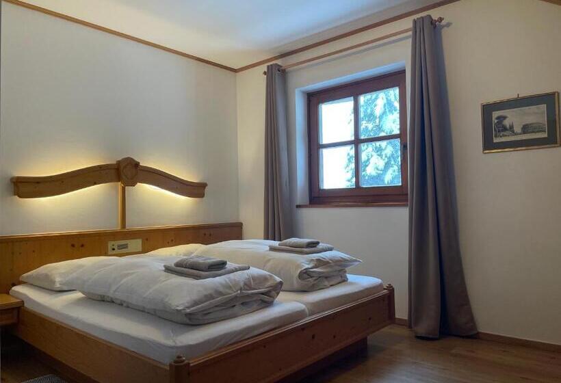 هتل Appartements Diana