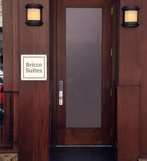 ホテル Bricco Suites