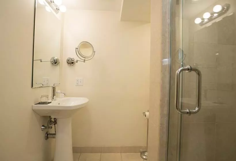 ホテル Bricco Suites