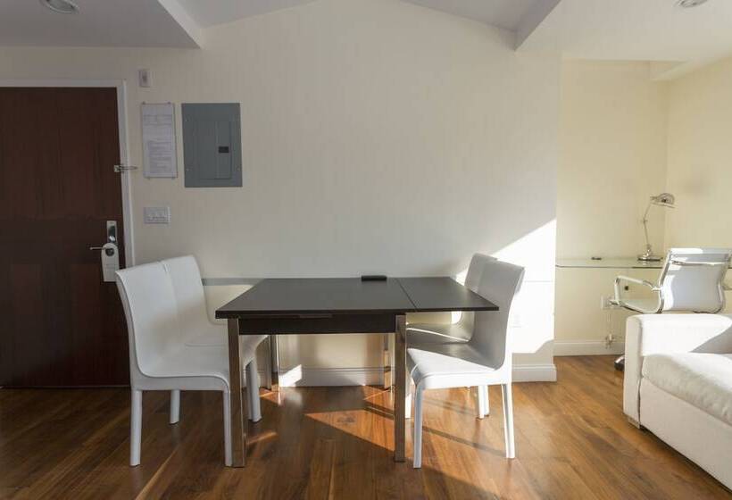 호텔 Bricco Suites