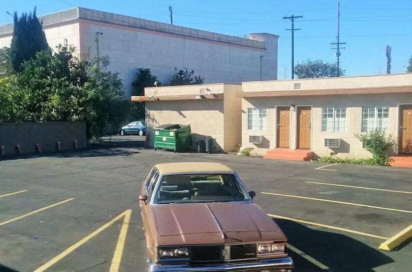 Hotelli Budget Inn