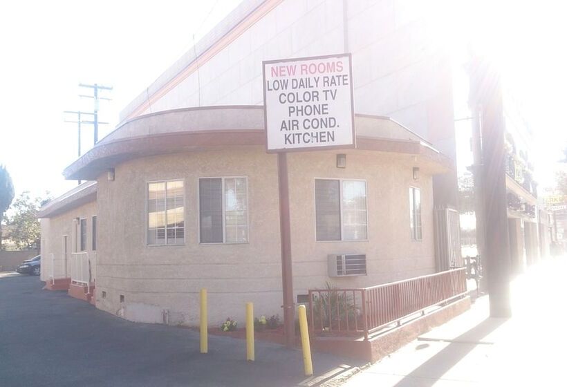 בית מלון כפרי Budget Inn