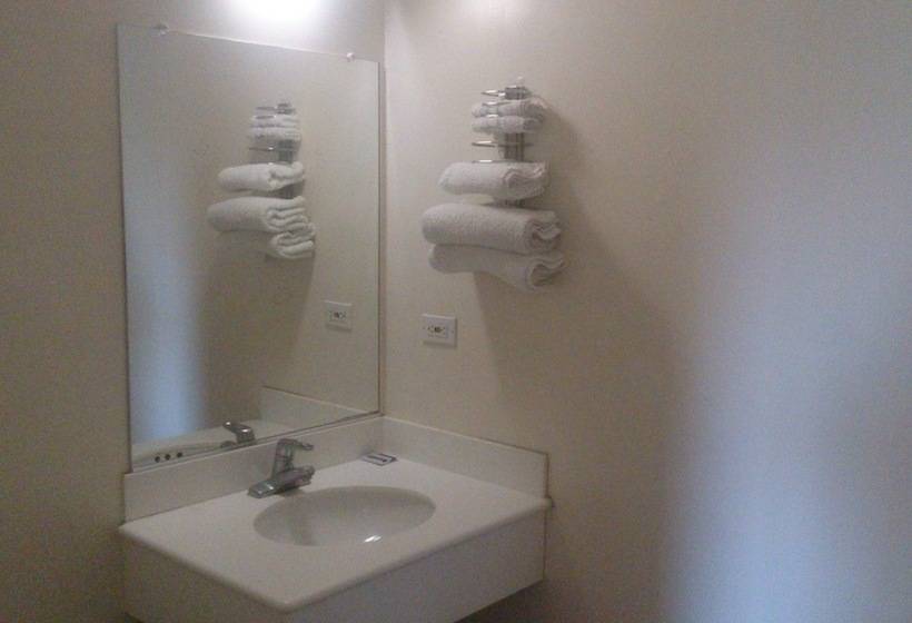 בית מלון כפרי Budget Inn