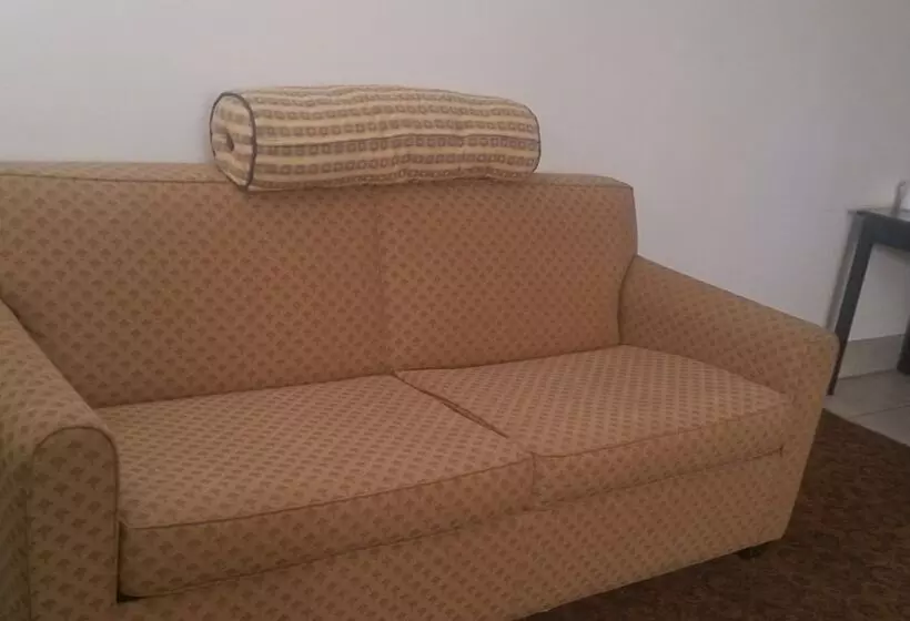 Hotelli Budget Inn