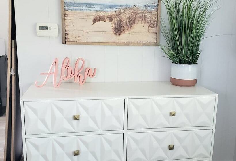 Отель Coastal Inn