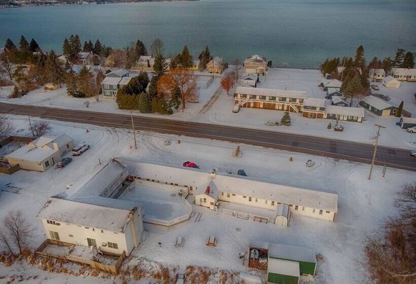 Отель Coastal Inn