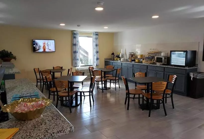 ホテル Days Inn By Wyndham Cape Carteret