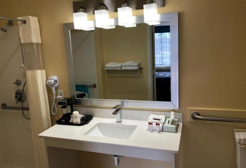 ホテル Days Inn By Wyndham Cape Carteret