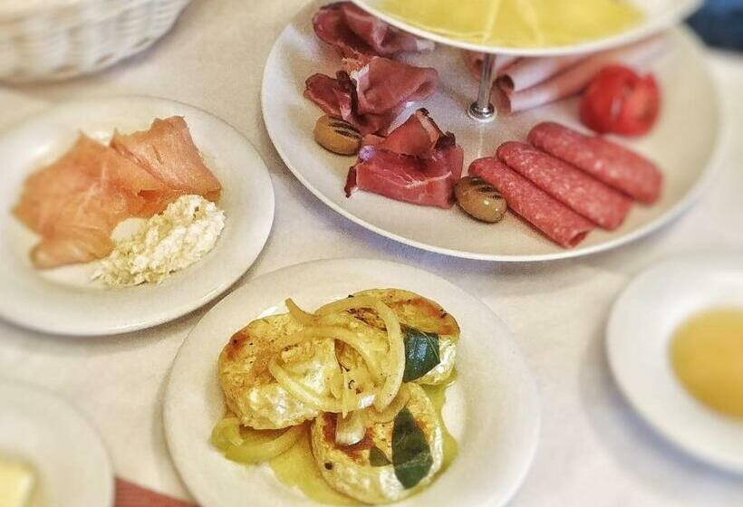 Privathotel Der Schwarze Herrgott No Tv