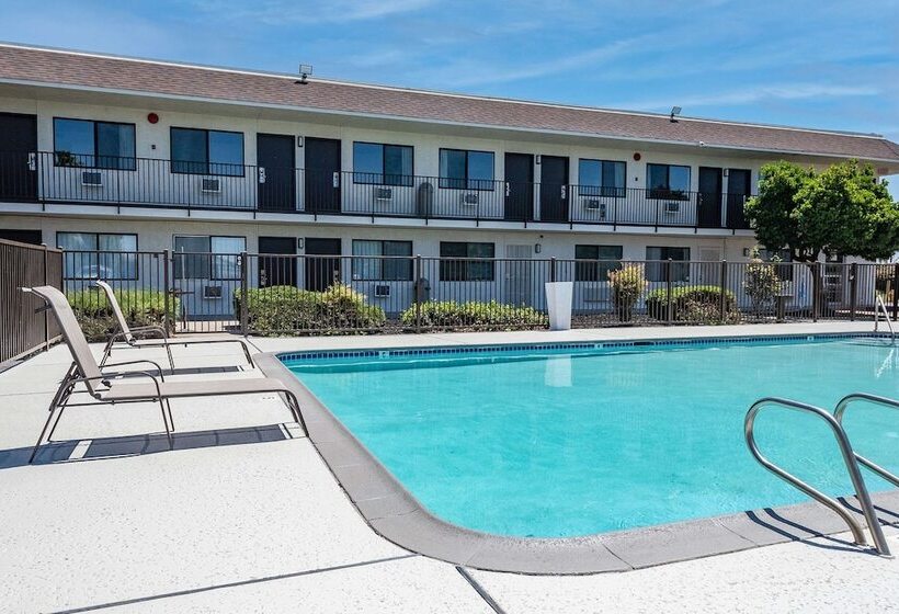 Hotelli Econo Lodge Stockton Near I5 Fairgrounds
