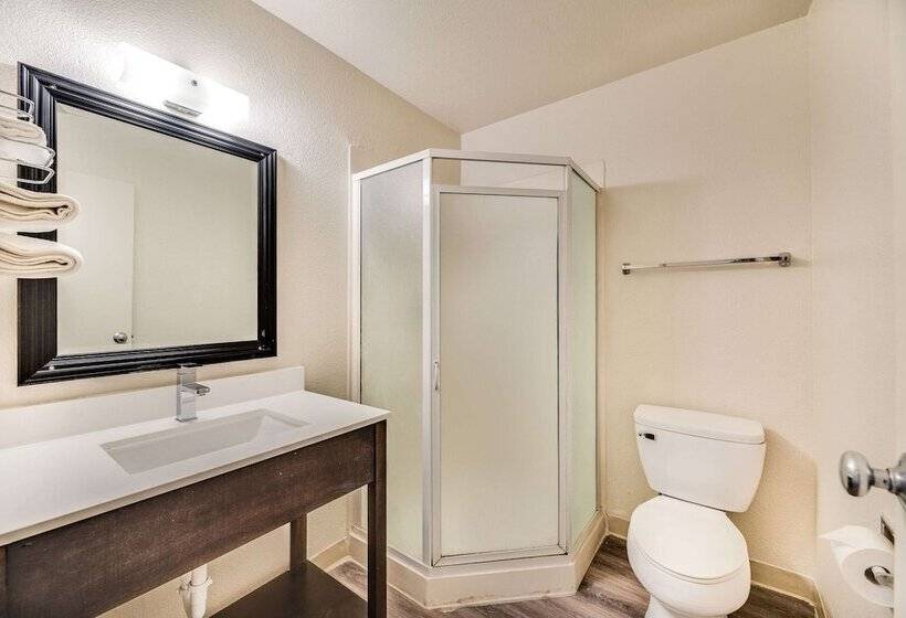 Hotelli Econo Lodge Stockton Near I5 Fairgrounds