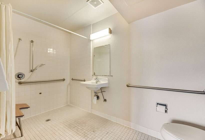 Hotelli Econo Lodge Stockton Near I5 Fairgrounds