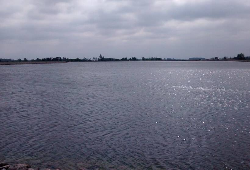 ホテル Fountain Inn