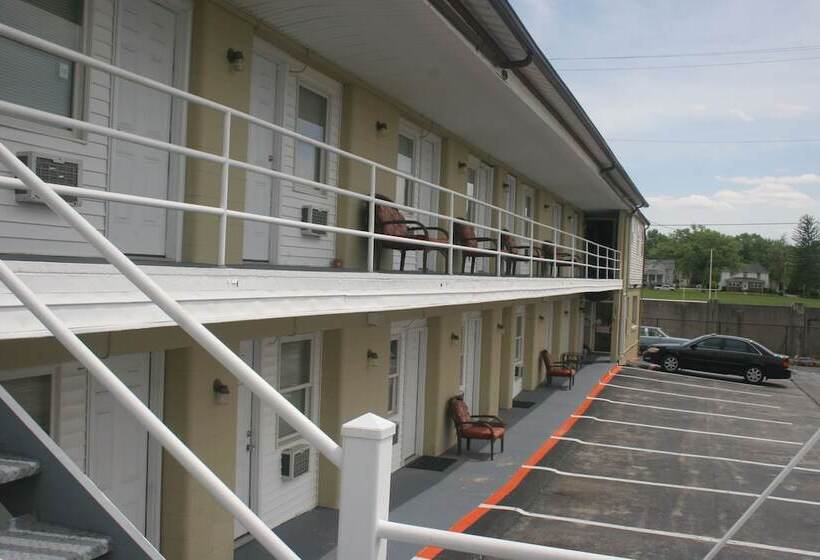 ホテル Fountain Inn