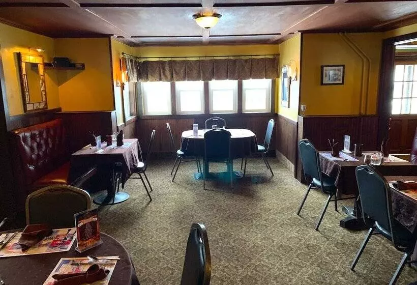 ホテル Fred's Inn Restaurant & Lodging