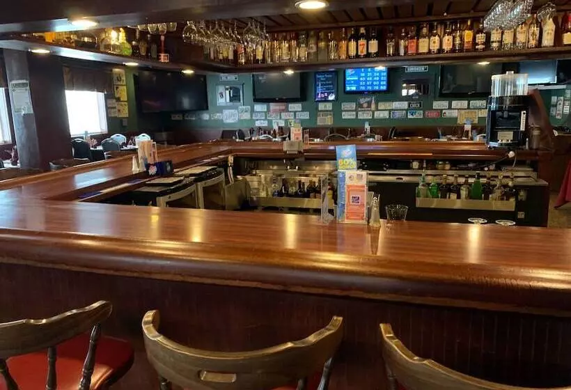 ホテル Fred's Inn Restaurant & Lodging