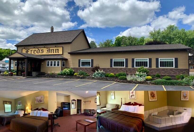 בית מלון כפרי Fred's Inn Restaurant & Lodging