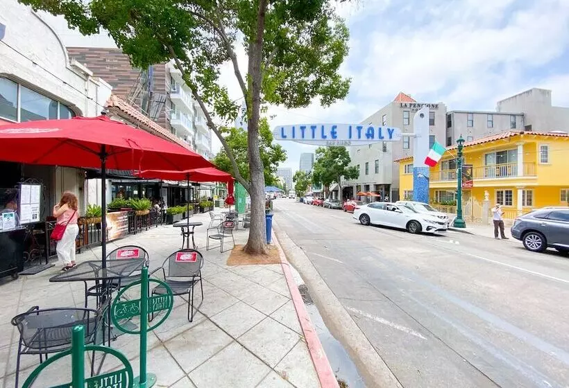 هتل International Travelers House Hostel   Downtown San Diego Little Italy