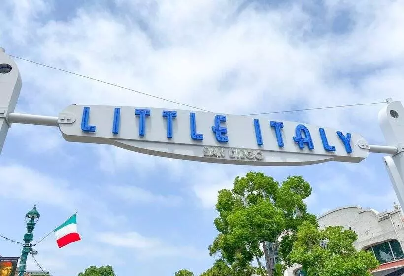 هتل International Travelers House Hostel   Downtown San Diego Little Italy