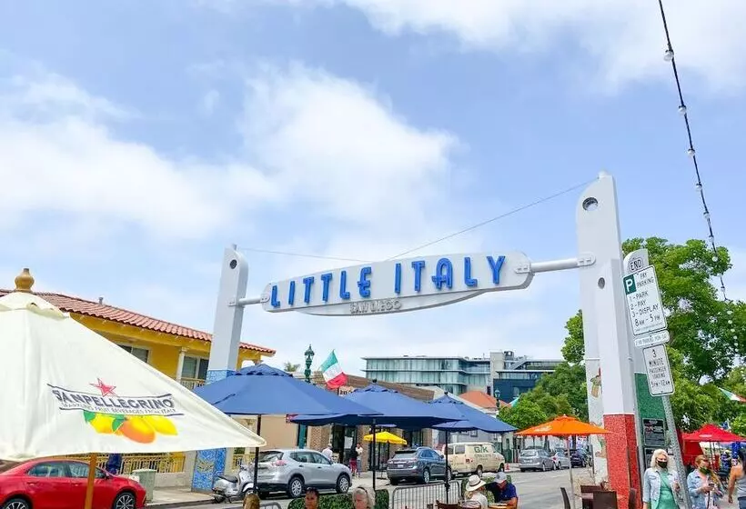هتل International Travelers House Hostel   Downtown San Diego Little Italy