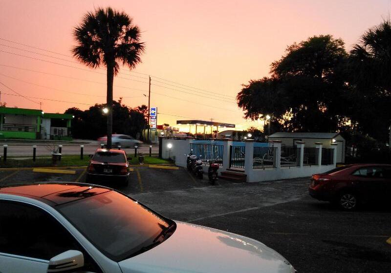 Szálloda Merida Inn And Suites