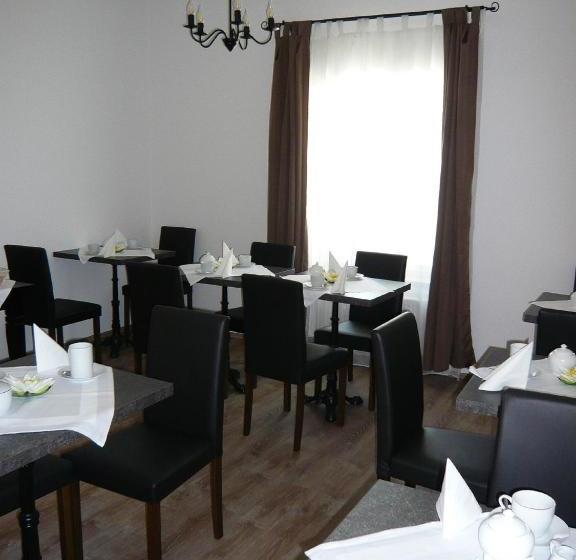 Отель Pension Lechner