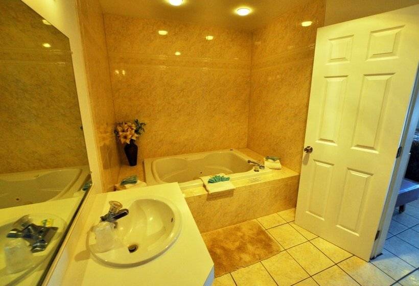 فندق Riviera Resort & Suites