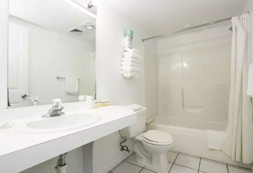 ホテル Riviera Resort & Suites