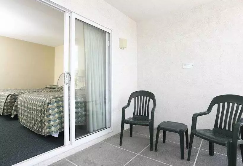 ホテル Riviera Resort & Suites