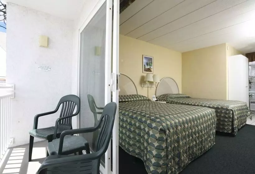 ホテル Riviera Resort & Suites