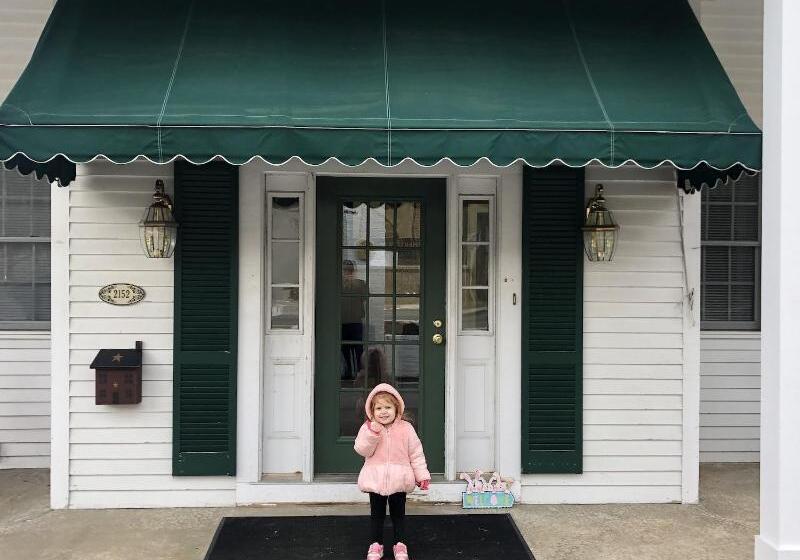 酒店 School House Inn