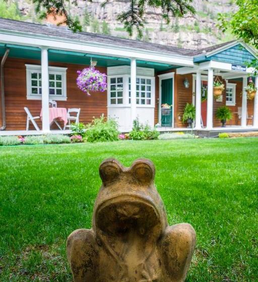 ホテル Secret Garden Bed And Breakfast