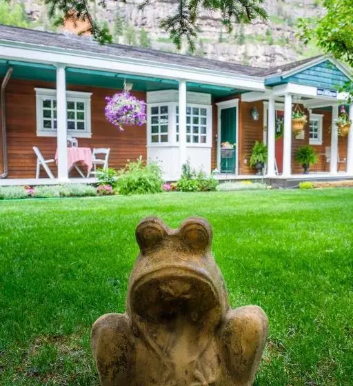 هتل Secret Garden Bed And Breakfast