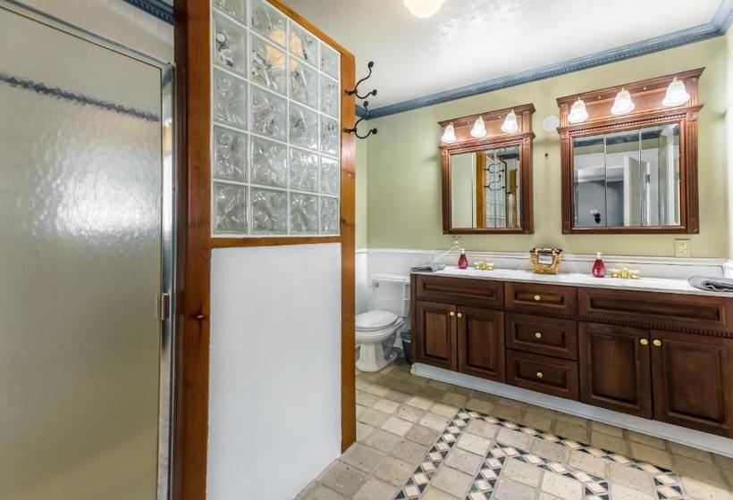 ホテル Secret Garden Bed And Breakfast